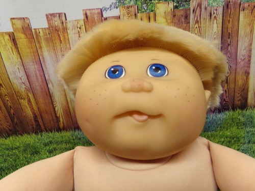 Cabbage patch kid doll - patch, tru